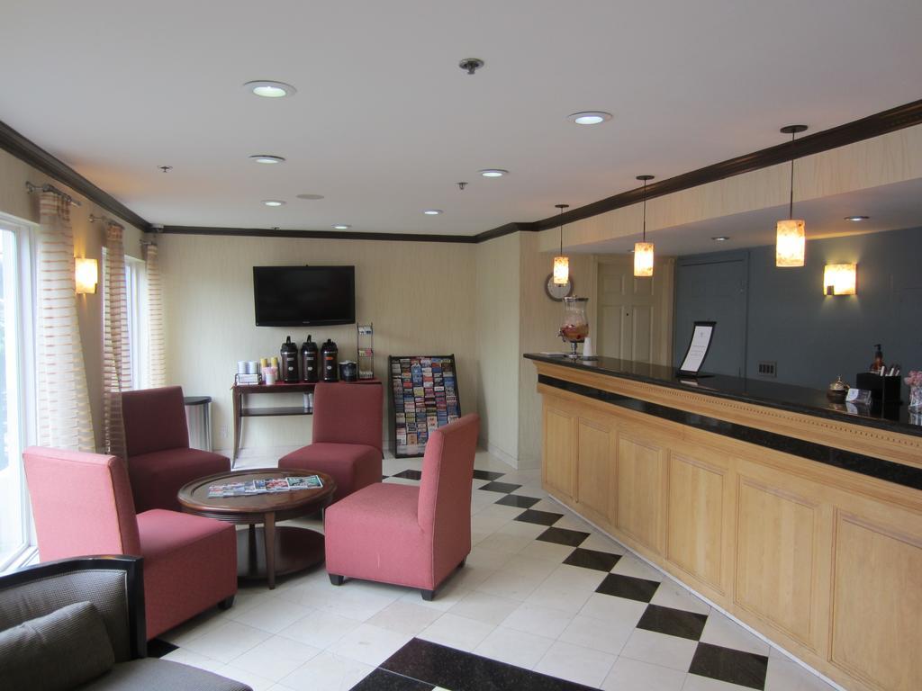 Cherry Orchard Inn Сънивейл Екстериор снимка